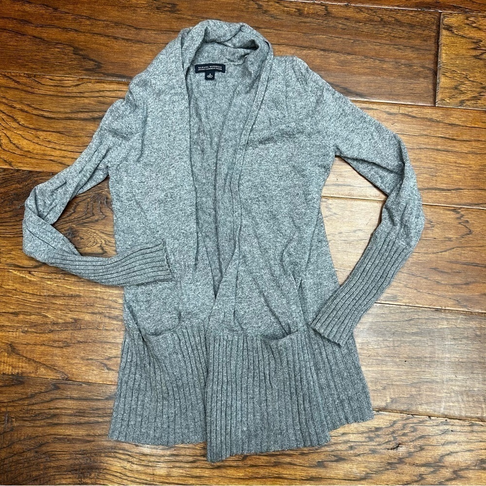 Banana‎ republic luxury cashmere blend sweater